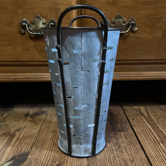 Galvanized Bucket - Picture 2 of 5
